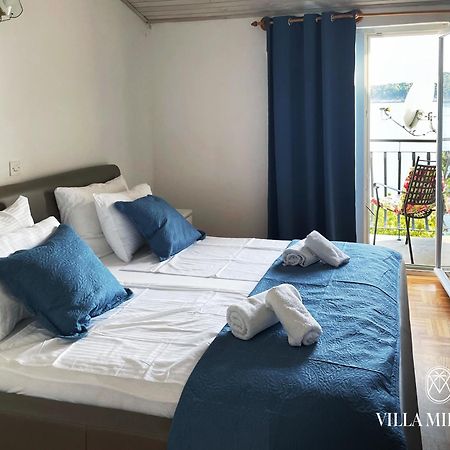 Apartments Vila Miranda On The Beach Barbat na Rabu Extérieur photo