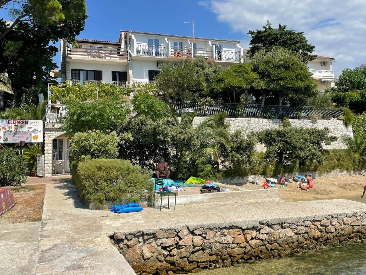 Apartments Vila Miranda On The Beach Barbat na Rabu Extérieur photo