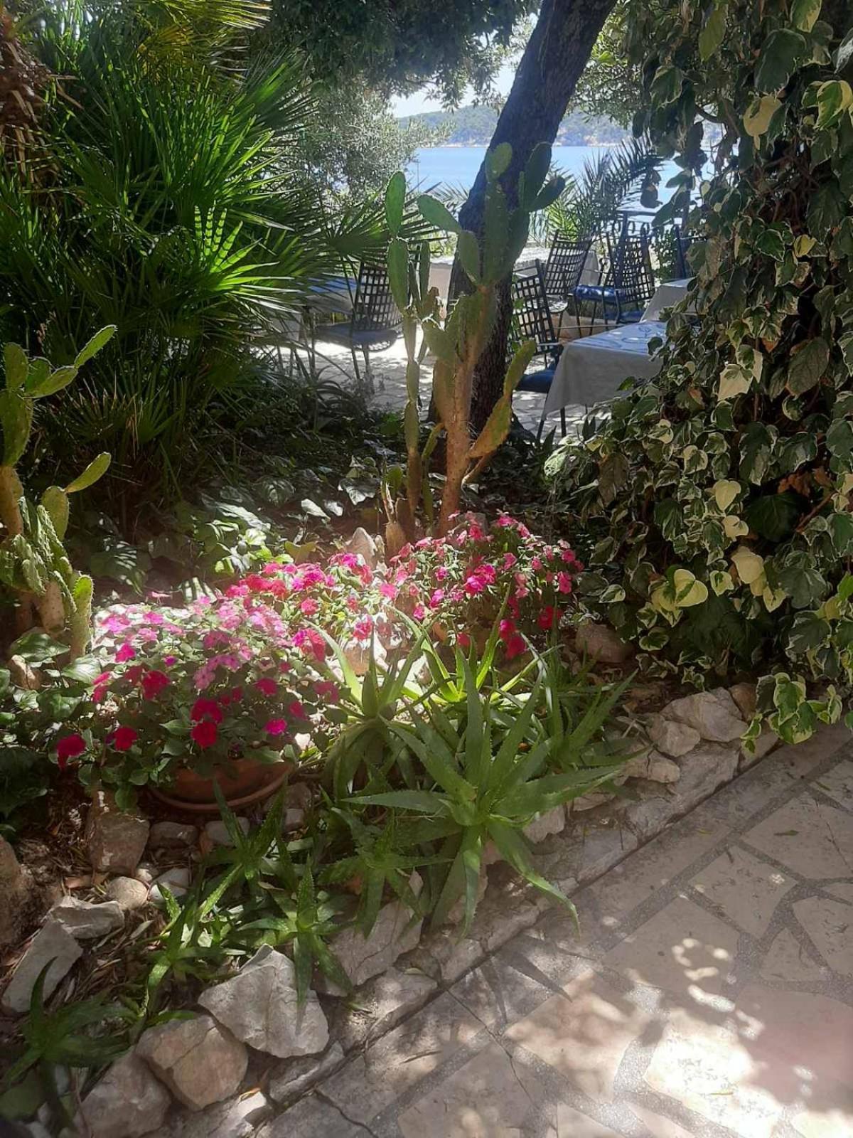 Apartments Vila Miranda On The Beach Barbat na Rabu Extérieur photo
