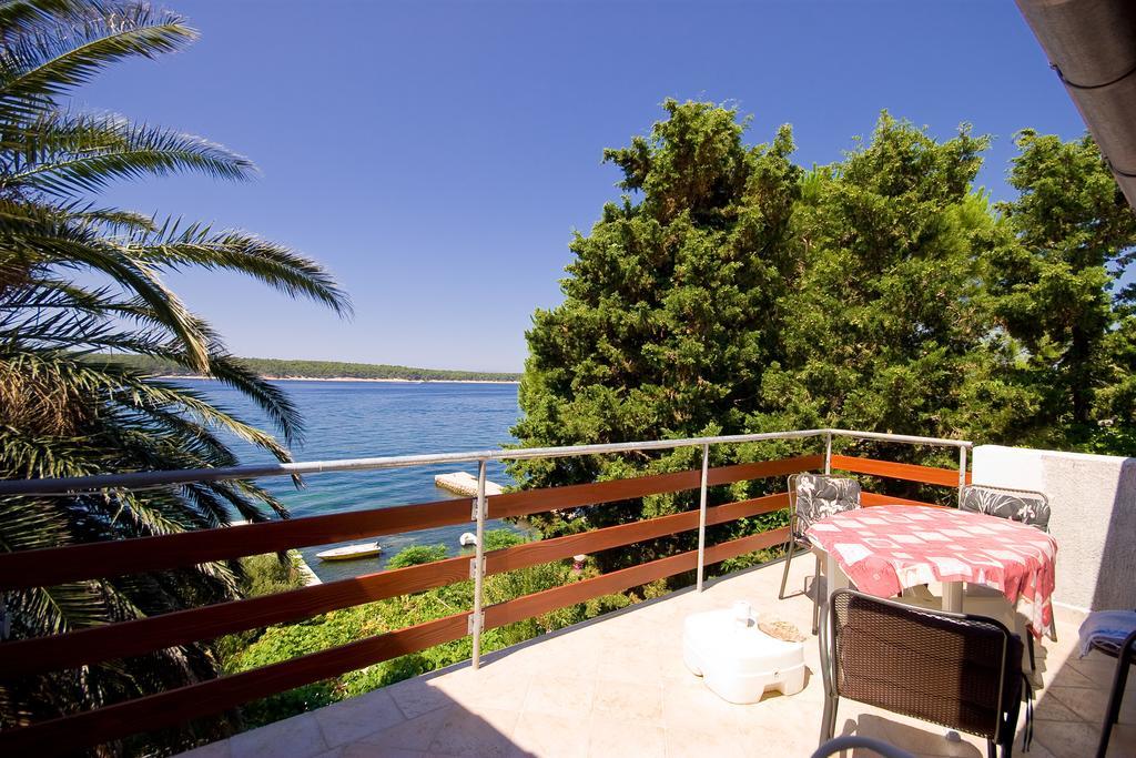 Apartments Vila Miranda On The Beach Barbat na Rabu Extérieur photo