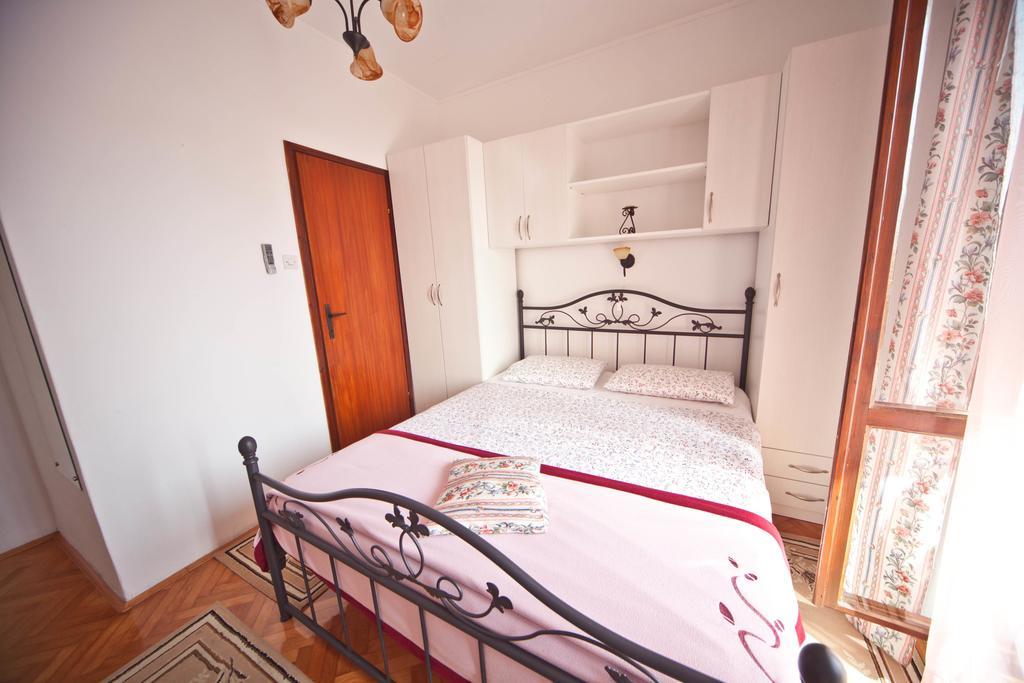 Apartments Vila Miranda On The Beach Barbat na Rabu Extérieur photo
