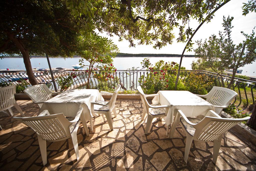 Apartments Vila Miranda On The Beach Barbat na Rabu Extérieur photo