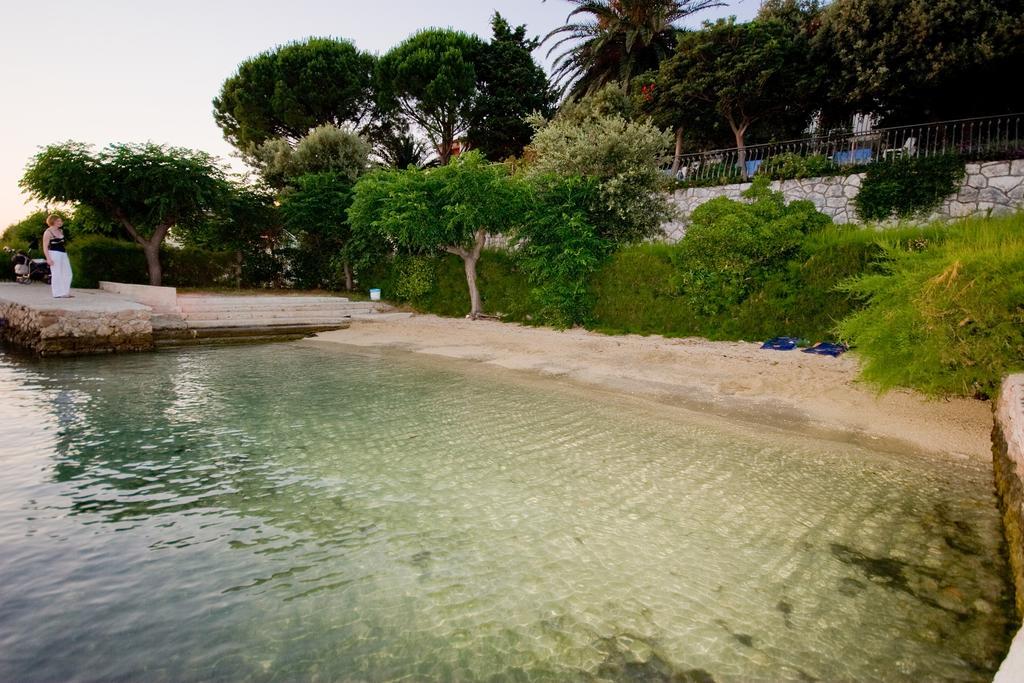 Apartments Vila Miranda On The Beach Barbat na Rabu Extérieur photo